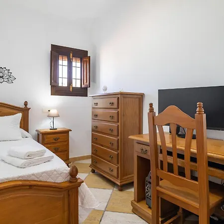 Holiday home Stunning In With House Sea View